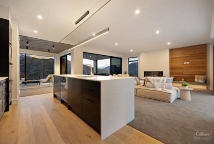 Architectural Masterpiece with Panoramic Lake and Mountain Views - Queenstown, New Zealand