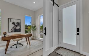 Elegant End-Unit Townhome with Designer Finishes & Mountain Views - Holladay, Utah