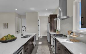 Elegant End-Unit Townhome with Designer Finishes & Mountain Views - Holladay, Utah