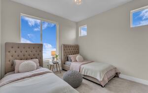 Elegant End-Unit Townhome with Designer Finishes & Mountain Views - Holladay, Utah