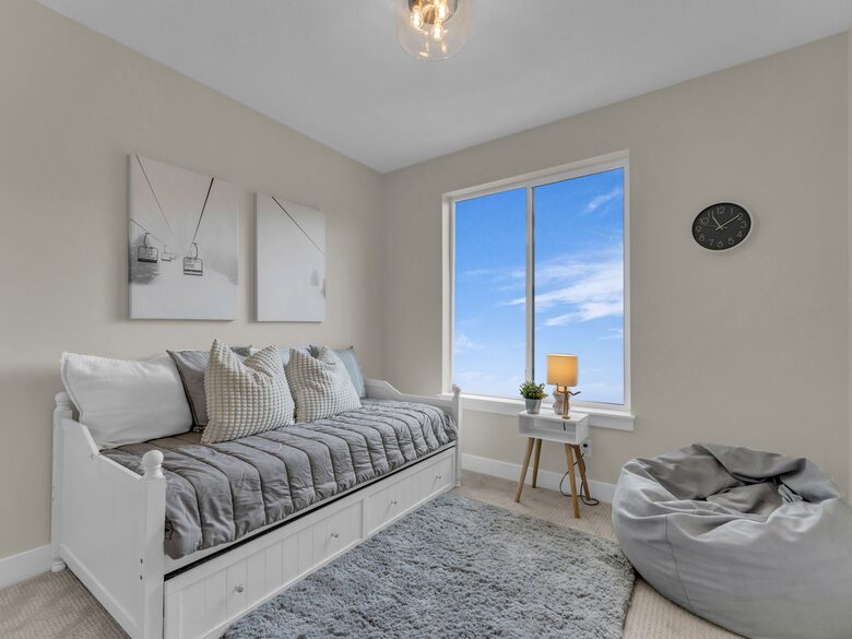 Elegant End-Unit Townhome with Designer Finishes & Mountain Views - Holladay, Utah