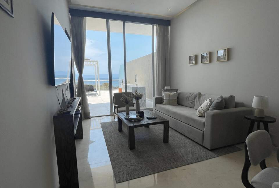 Bolongo 215-Modern Coastal Retreat in a Private Beachfront Community - Puerto Vallarta, Mexico