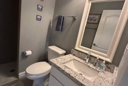 Elegant Apollo Beach Haven with Lush Trails & Hot Tub - Apollo Beach, Florida