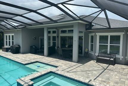 Elegant Apollo Beach Haven with Lush Trails & Hot Tub - Apollo Beach, Florida