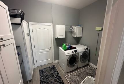 Elegant Apollo Beach Haven with Lush Trails & Hot Tub - Apollo Beach, Florida