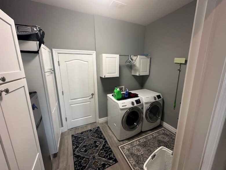 Elegant Apollo Beach Haven with Lush Trails & Hot Tub - Apollo Beach, Florida