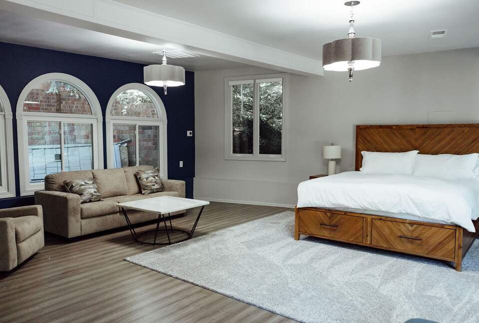 Expansive Hideaway in the Heart of Shelby - Shelby, North Carolina