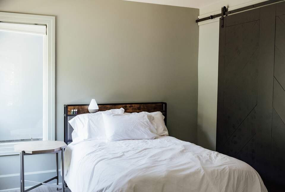 Expansive Hideaway in the Heart of Shelby - Shelby, North Carolina