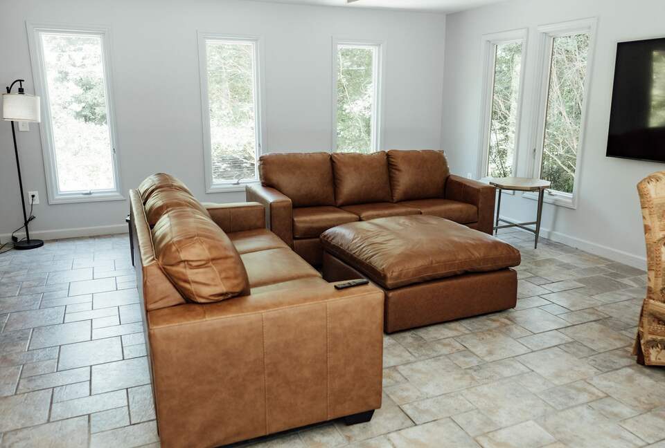 Expansive Hideaway in the Heart of Shelby - Shelby, North Carolina