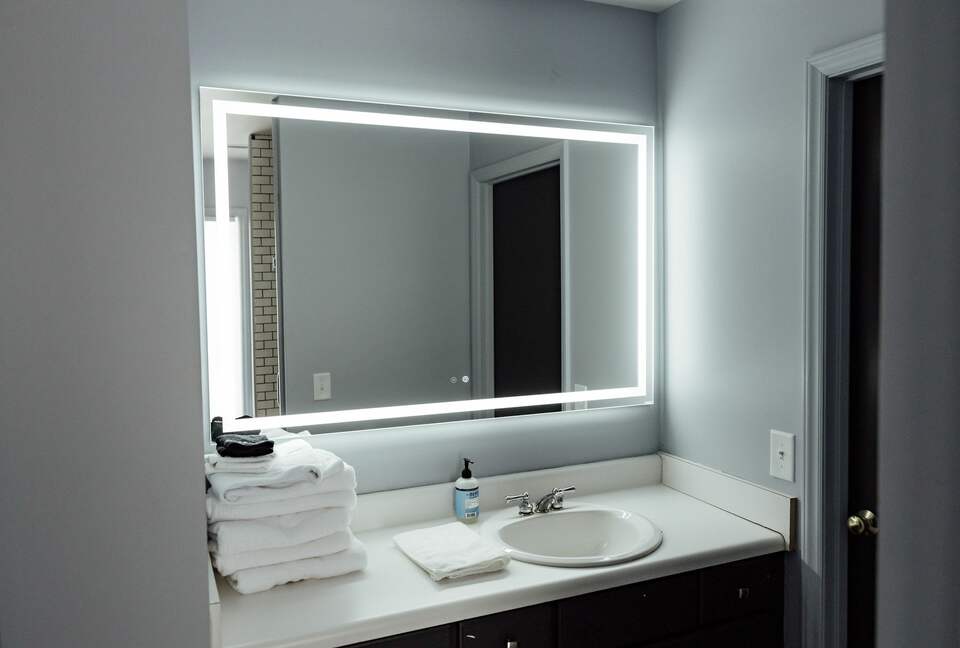 Expansive Hideaway in the Heart of Shelby - Shelby, North Carolina