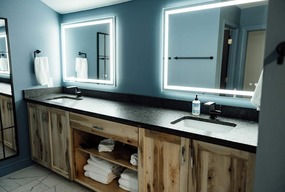 Expansive Hideaway in the Heart of Shelby - Shelby, North Carolina