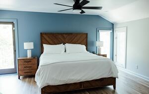 Expansive Hideaway in the Heart of Shelby - Shelby, North Carolina