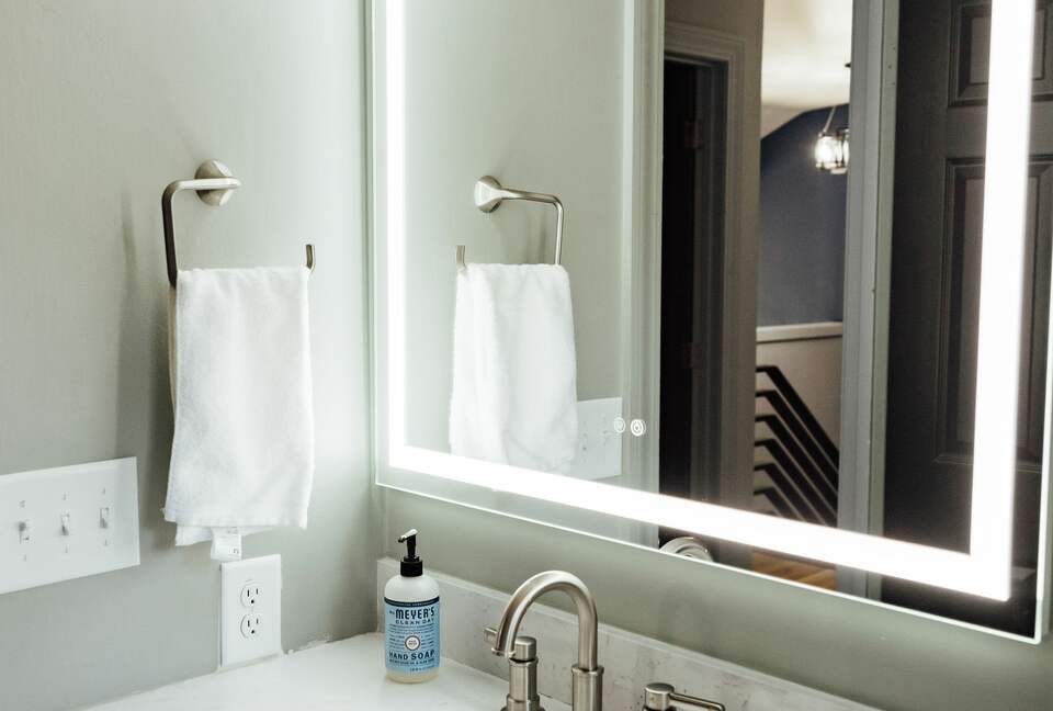 Expansive Hideaway in the Heart of Shelby - Shelby, North Carolina