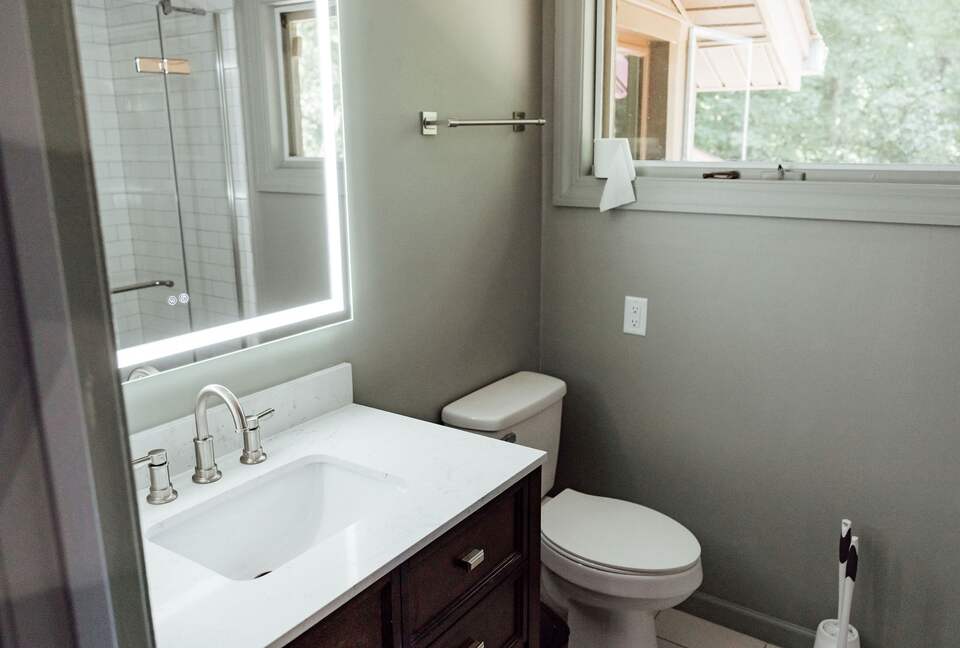 Expansive Hideaway in the Heart of Shelby - Shelby, North Carolina