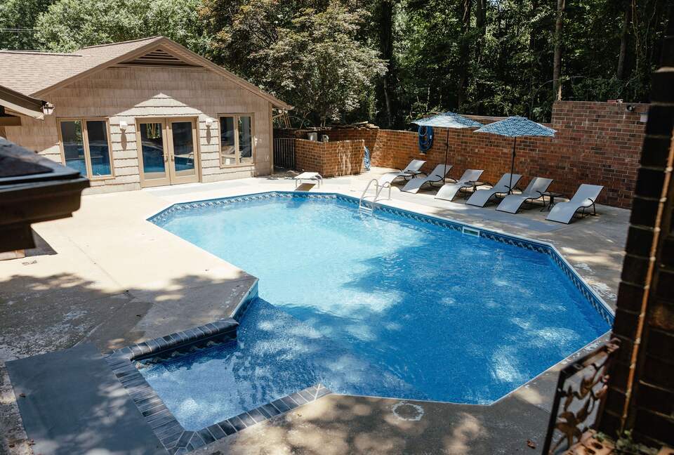 Expansive Hideaway in the Heart of Shelby - Shelby, North Carolina