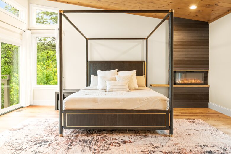 Rhinestone Retreat | A Stylish Mountain Escape Inspired by Dolly - Gatlinburg, Tennessee