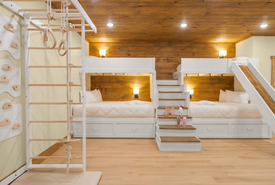 Rhinestone Retreat | A Stylish Mountain Escape Inspired by Dolly - Gatlinburg, Tennessee