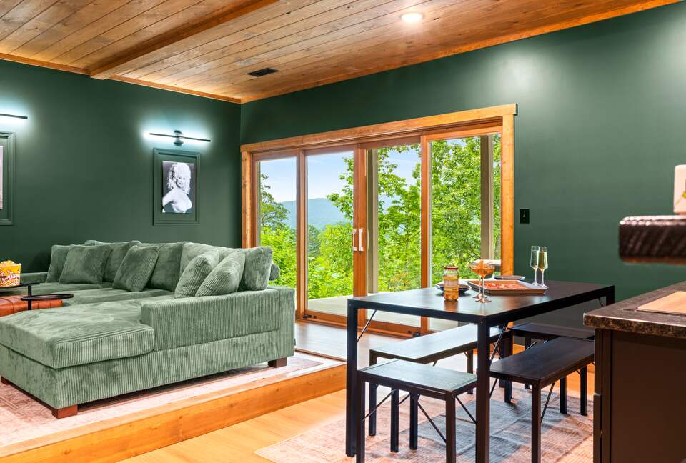 Rhinestone Retreat | A Stylish Mountain Escape Inspired by Dolly - Gatlinburg, Tennessee