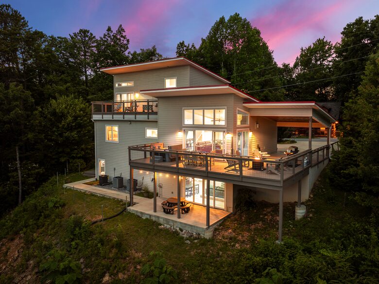 Rhinestone Retreat | A Stylish Mountain Escape Inspired by Dolly - Gatlinburg, Tennessee
