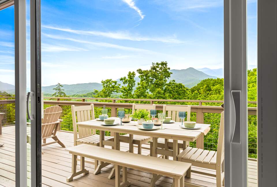Rhinestone Retreat | A Stylish Mountain Escape Inspired by Dolly - Gatlinburg, Tennessee