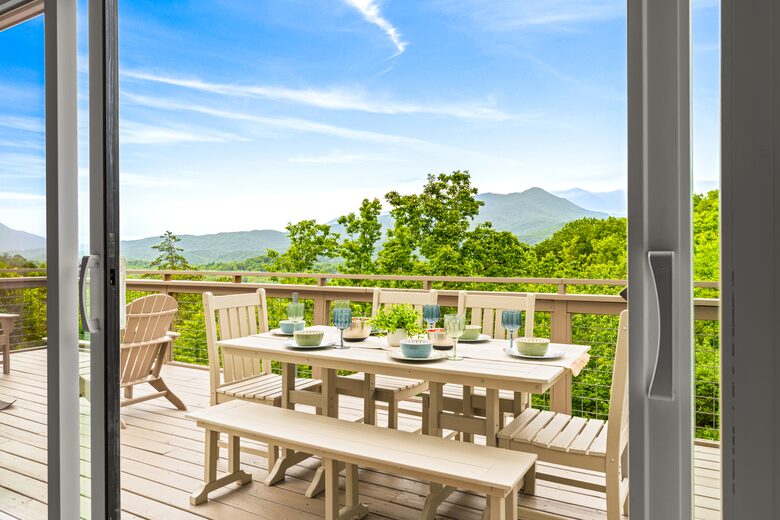 Rhinestone Retreat | A Stylish Mountain Escape Inspired by Dolly - Gatlinburg, Tennessee