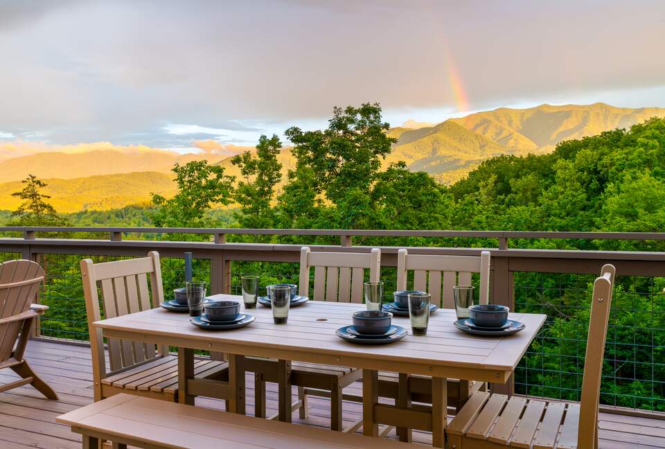 Rhinestone Retreat | A Stylish Mountain Escape Inspired by Dolly - Gatlinburg, Tennessee