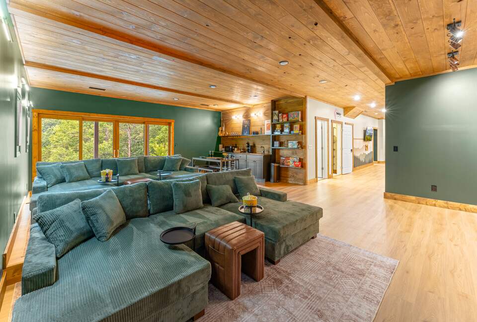 Rhinestone Retreat | A Stylish Mountain Escape Inspired by Dolly - Gatlinburg, Tennessee