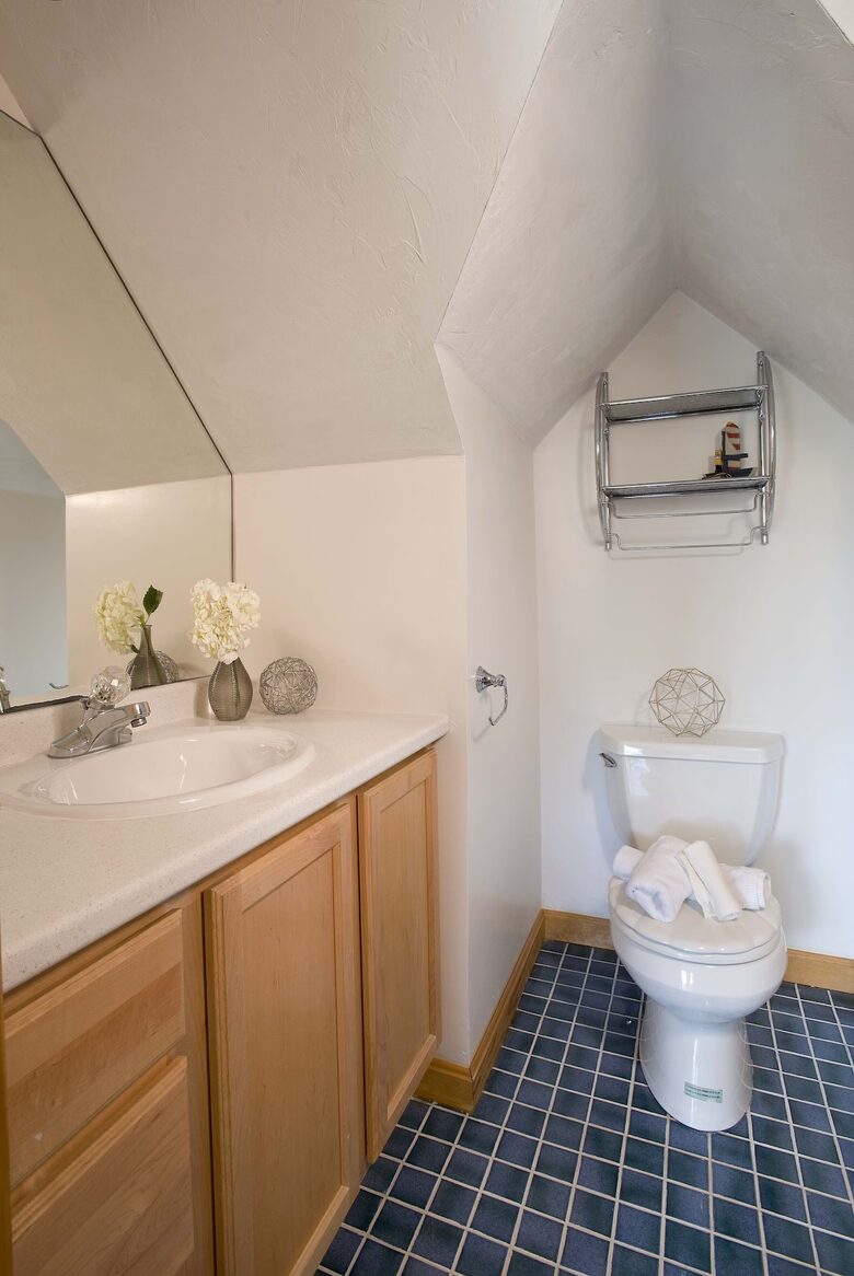 Cape Cod Compound | Two Premier Homes, One Iconic Destination - Orleans, Massachusetts