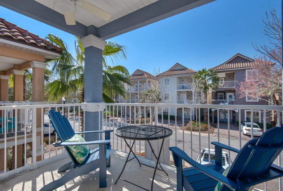 Playful and Cozy Getaway Near the Gulf - Destin, Florida