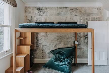 Five-Star Sanctuary Above the Bay - Sydney, Australia