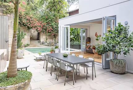 Five-Star Sanctuary Above the Bay - Sydney, Australia