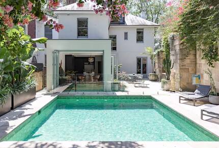 Five-Star Sanctuary Above the Bay - Sydney, Australia