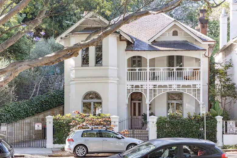 Five-Star Sanctuary Above the Bay - Sydney, Australia