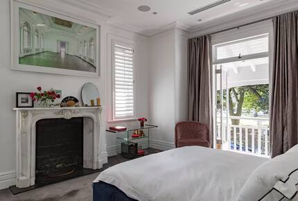 Five-Star Sanctuary Above the Bay - Sydney, Australia