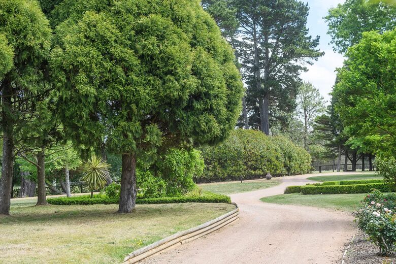 A Grand Retreat on 100 Rolling Acres - Moss Vale, Australia