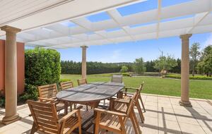 A Grand Retreat on 100 Rolling Acres - Moss Vale, Australia