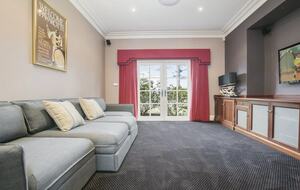 A Grand Retreat on 100 Rolling Acres - Moss Vale, Australia