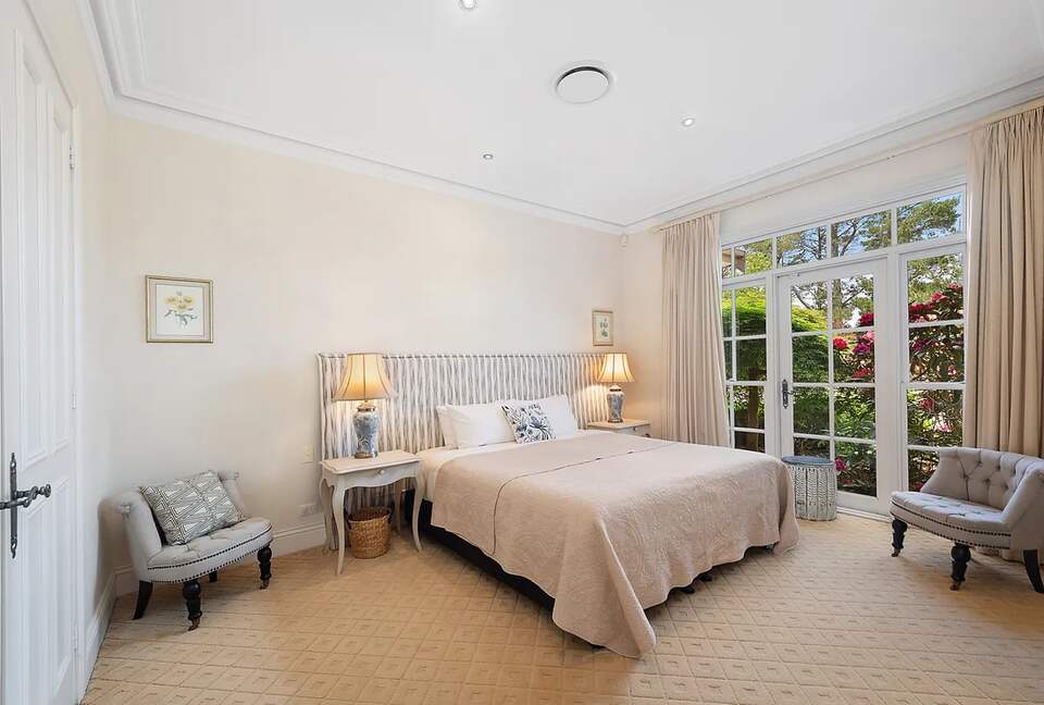 A Grand Retreat on 100 Rolling Acres - Moss Vale, Australia