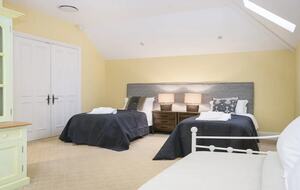 A Grand Retreat on 100 Rolling Acres - Moss Vale, Australia