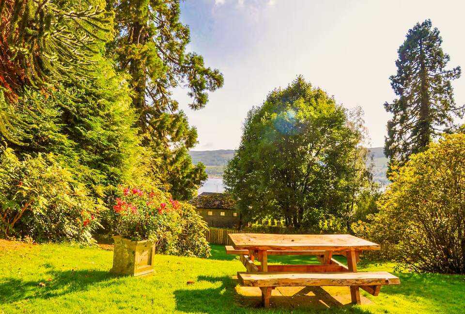 Elegant Countryside Estate with Rare Architectural Heritage - Dunoon, United Kingdom