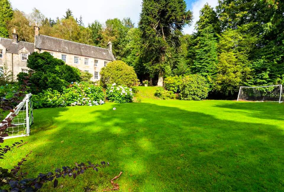 Elegant Countryside Estate with Rare Architectural Heritage - Dunoon, United Kingdom