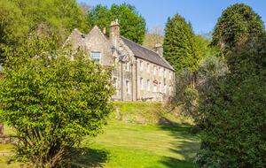 Elegant Countryside Estate with Rare Architectural Heritage - Dunoon, United Kingdom
