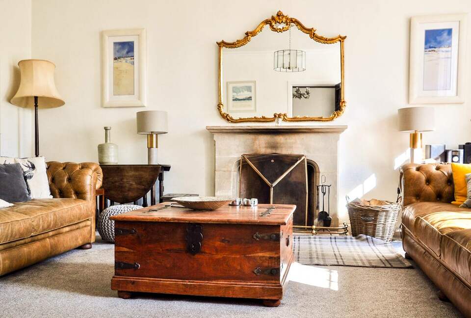 Elegant Countryside Estate with Rare Architectural Heritage - Dunoon, United Kingdom