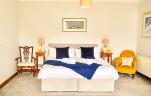 Elegant Countryside Estate with Rare Architectural Heritage - Dunoon, United Kingdom