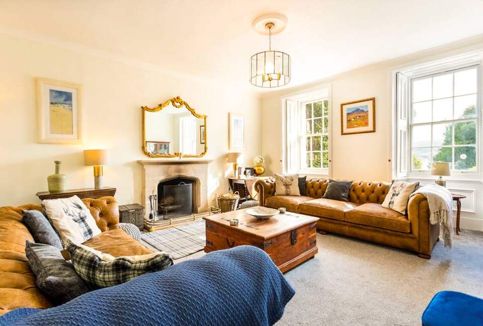 Elegant Countryside Estate with Rare Architectural Heritage - Dunoon, United Kingdom