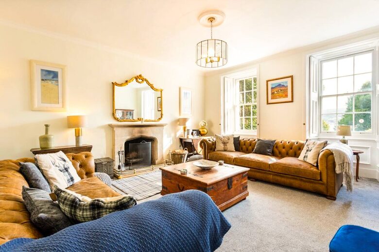 Elegant Countryside Estate with Rare Architectural Heritage - Dunoon, United Kingdom