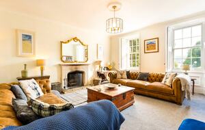 Elegant Countryside Estate with Rare Architectural Heritage - Dunoon, United Kingdom