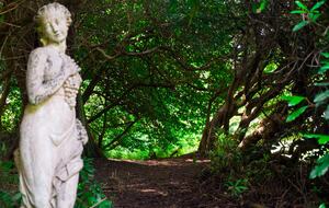 Elegant Countryside Estate with Rare Architectural Heritage - Dunoon, United Kingdom