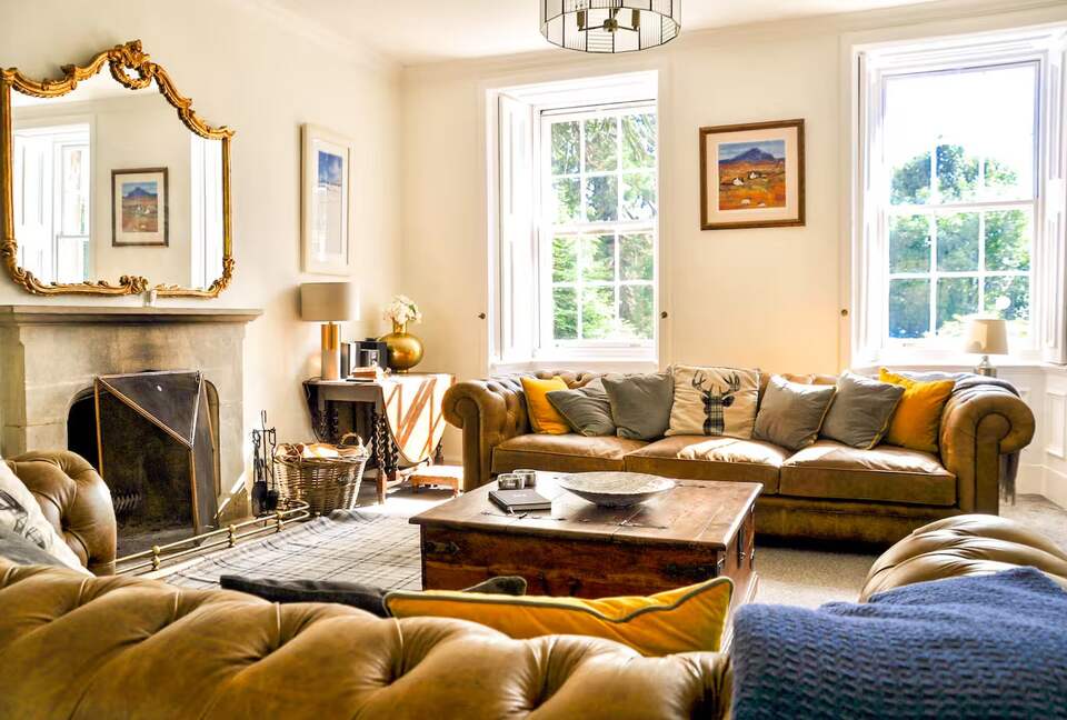 Elegant Countryside Estate with Rare Architectural Heritage - Dunoon, United Kingdom