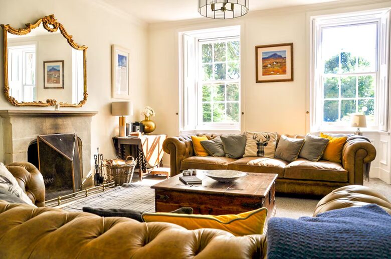 Elegant Countryside Estate with Rare Architectural Heritage - Dunoon, United Kingdom